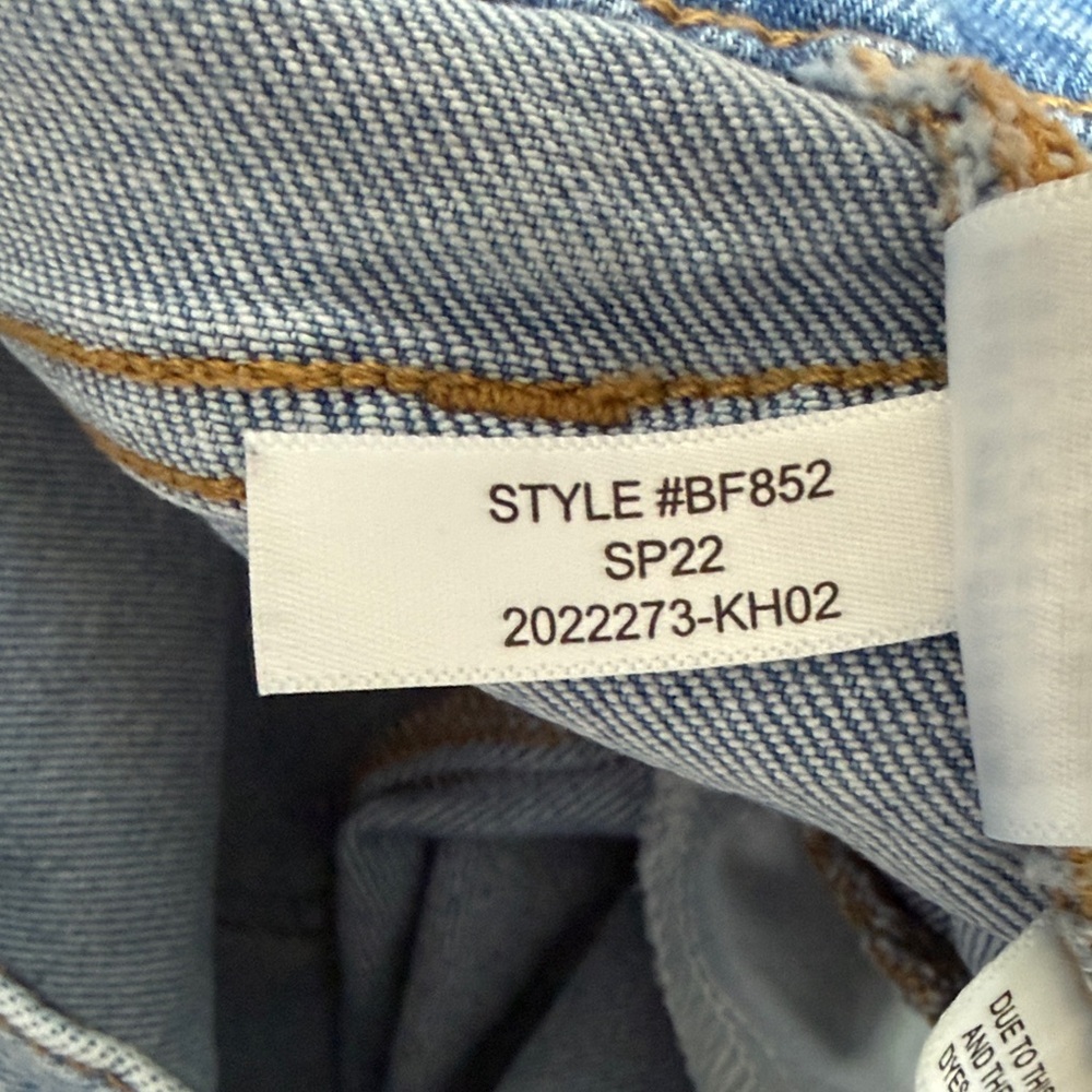 J. Crew Essentail Straight Jean Women’s Size 32 - Picture 8 of 8